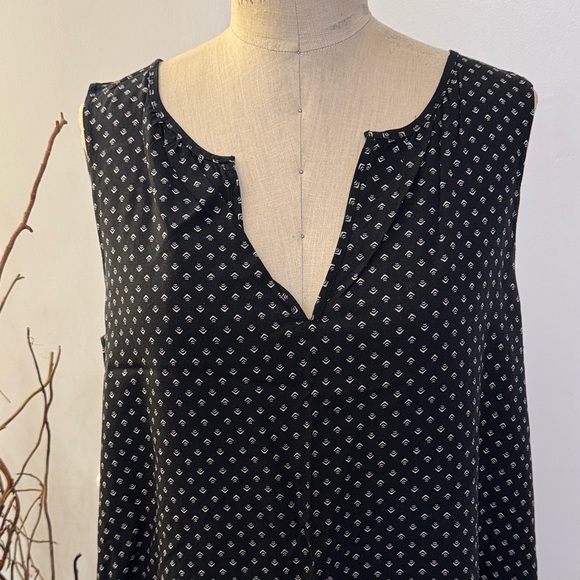 GAP Black and White Patterned Midi Dress - Picture 2 of 6